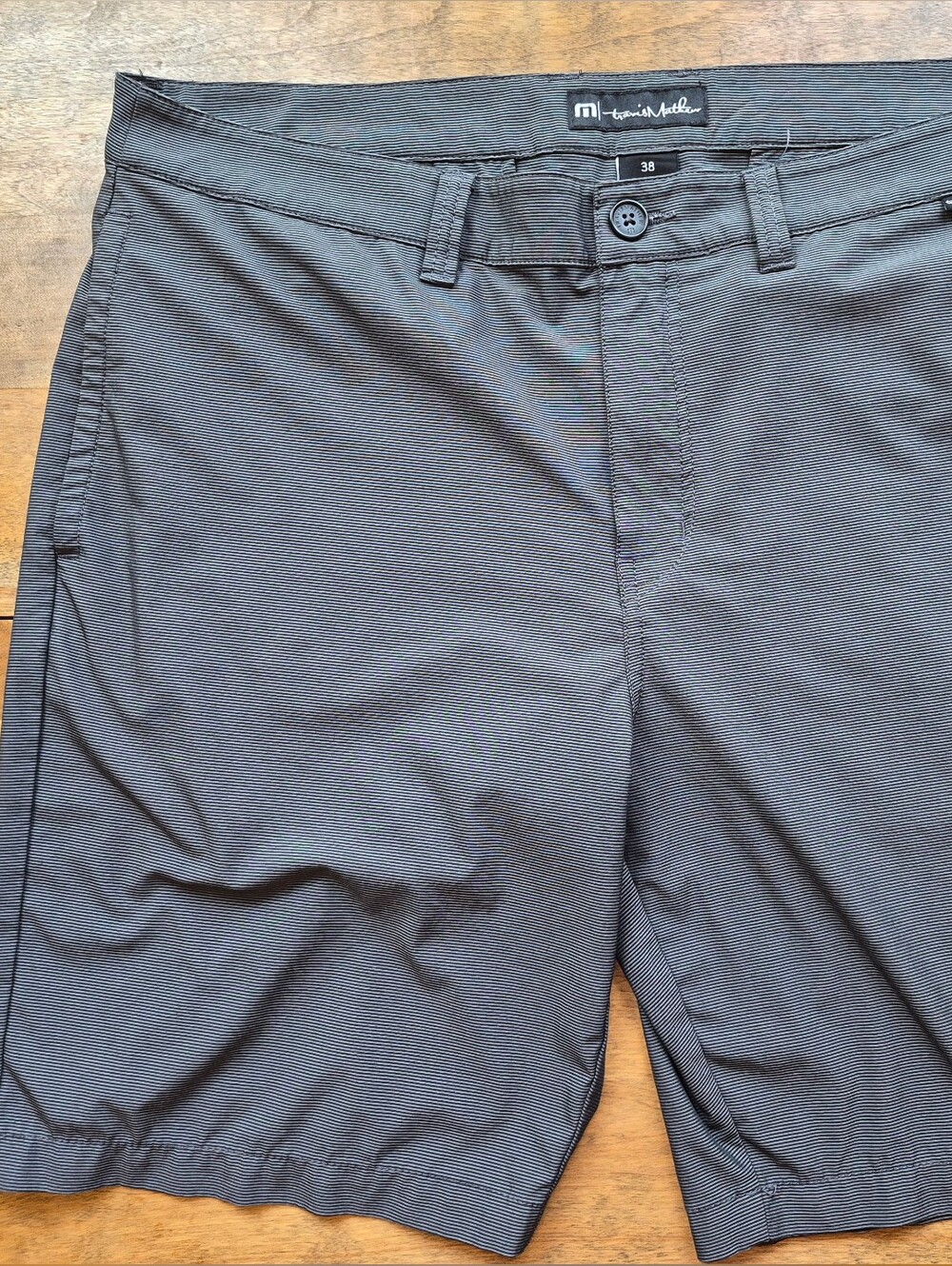 Travis Mathew Wanderlust Golf Shorts Men's 38 Gray Mini Stripe Performance